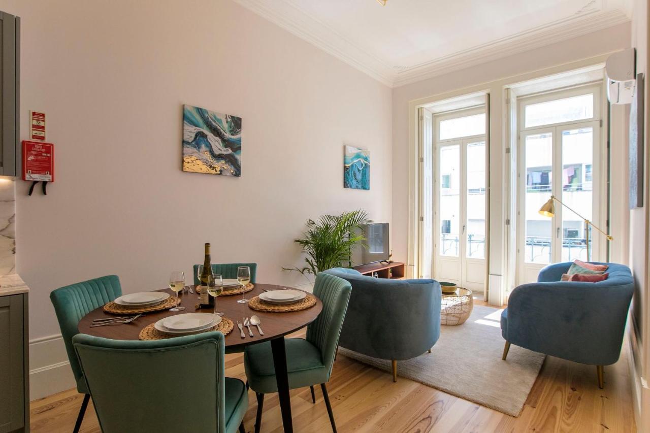 Lovelystay - 2Br Flat With Ac In Duque De Loule Порту Екстер'єр фото
